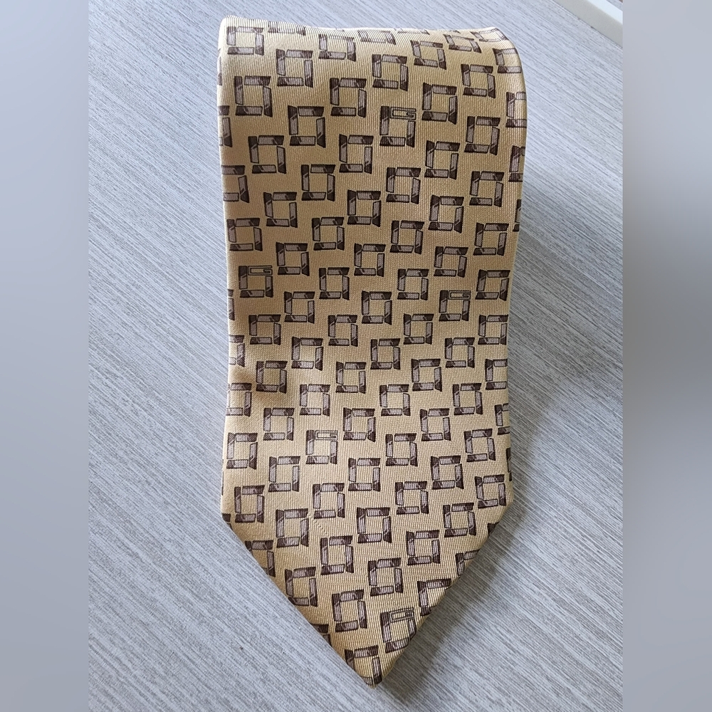 Gucci Tan And Brown Tie With Geometric Pattern